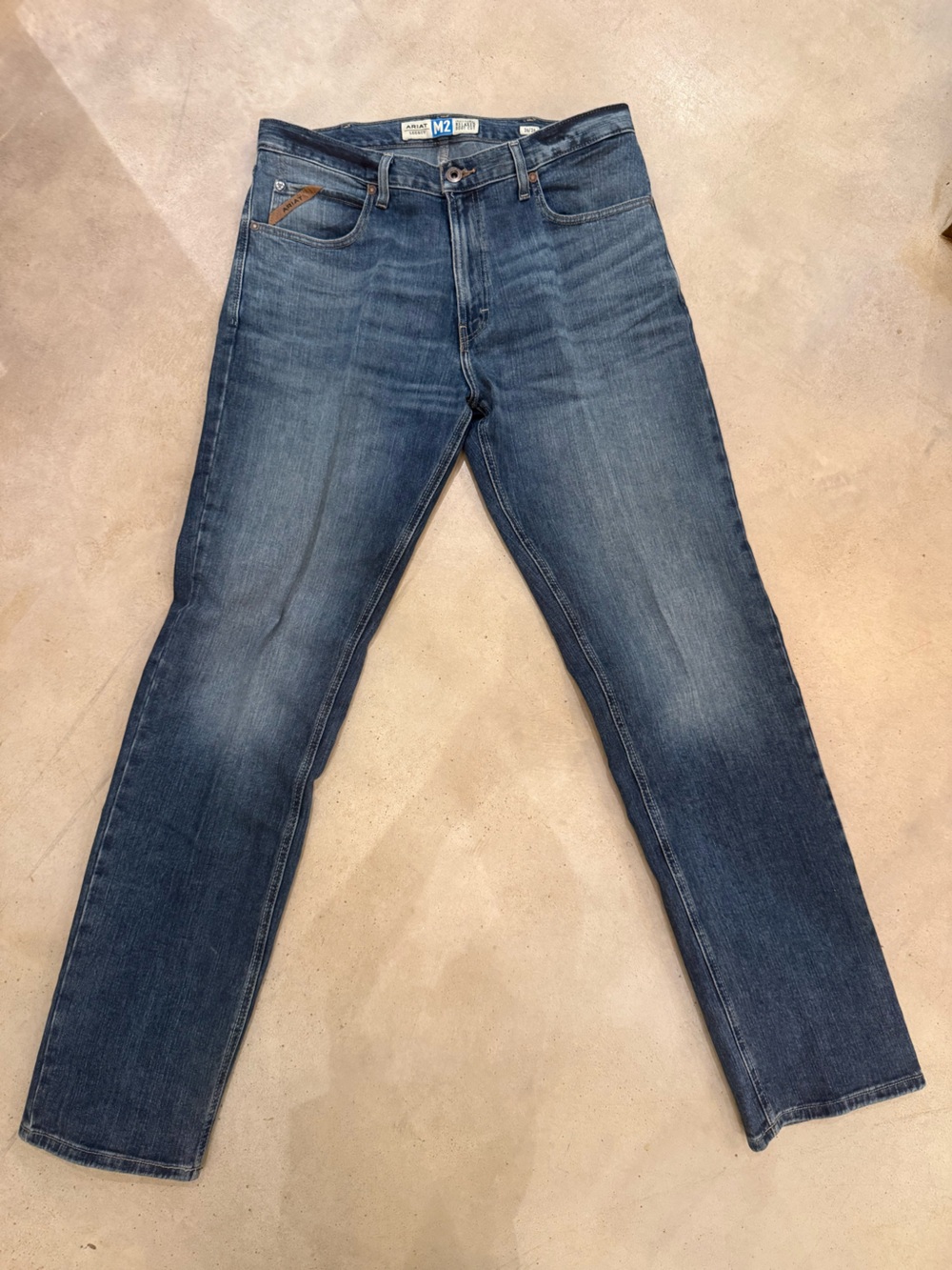 Ariat Legacy M2 Traditional Relaxed Boot Cut Jeans 36 x 36